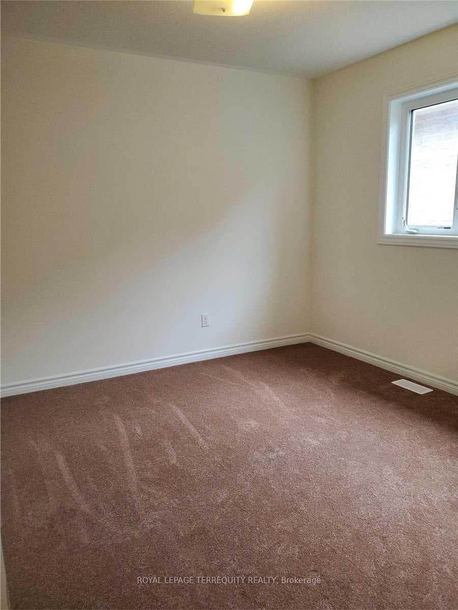 1095 Skyridge Boulevard photo 14