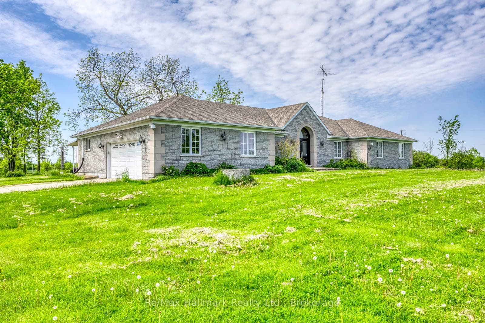 232 Eighth Road photo 7
