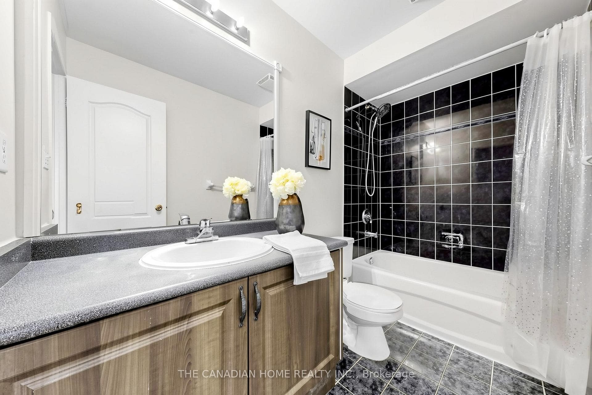 Full Washroom
