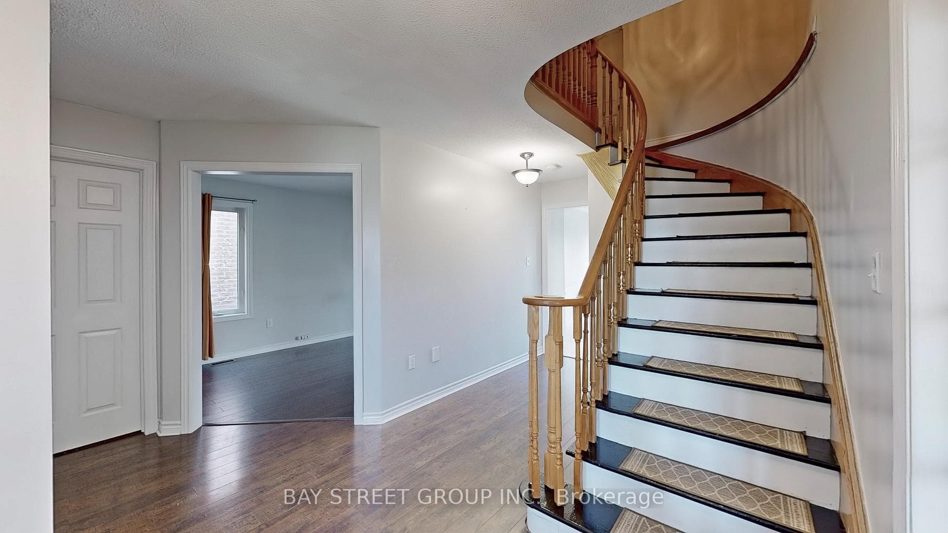 127 Dean Avenue photo 20