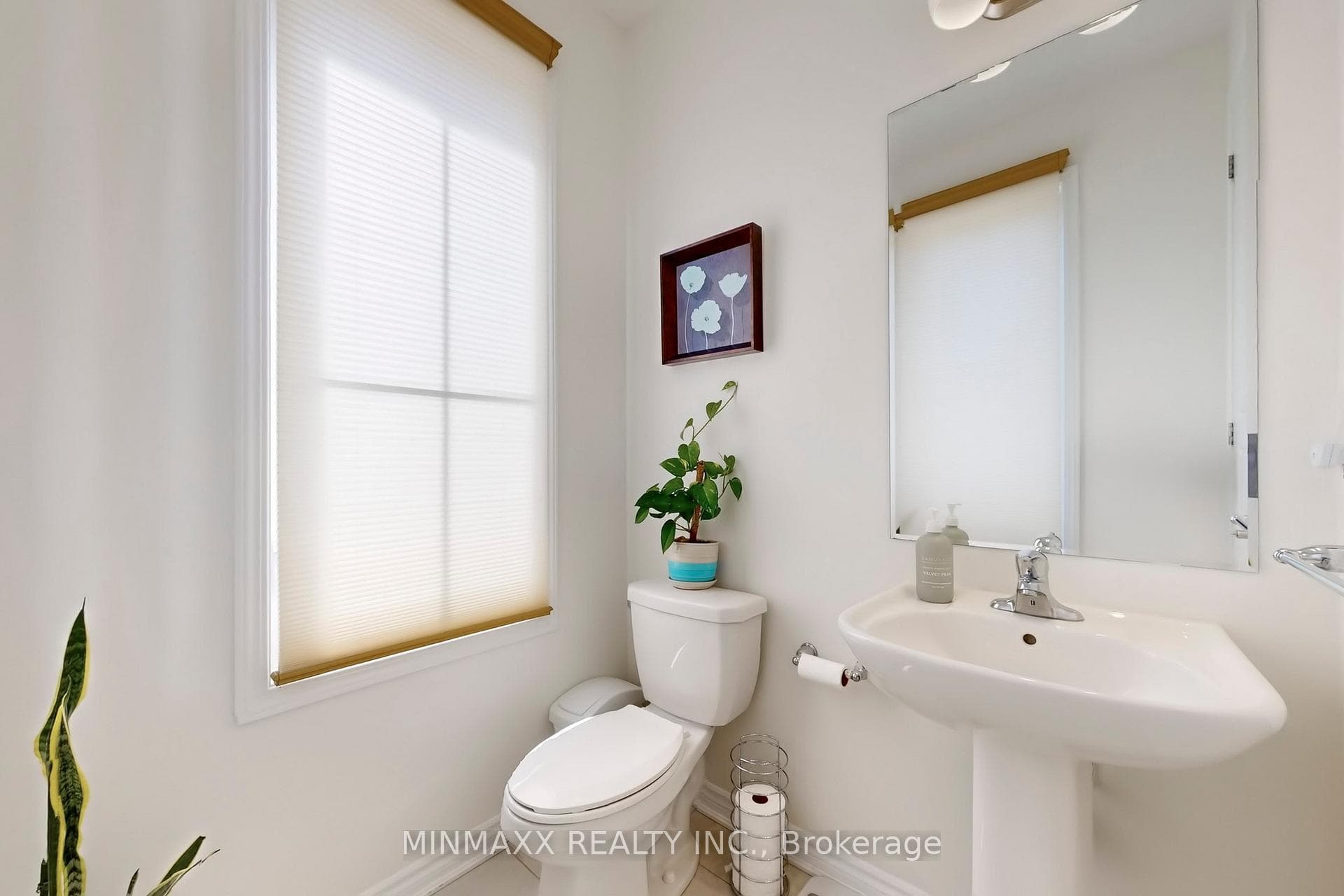 257 Hinton Terrace photo 18