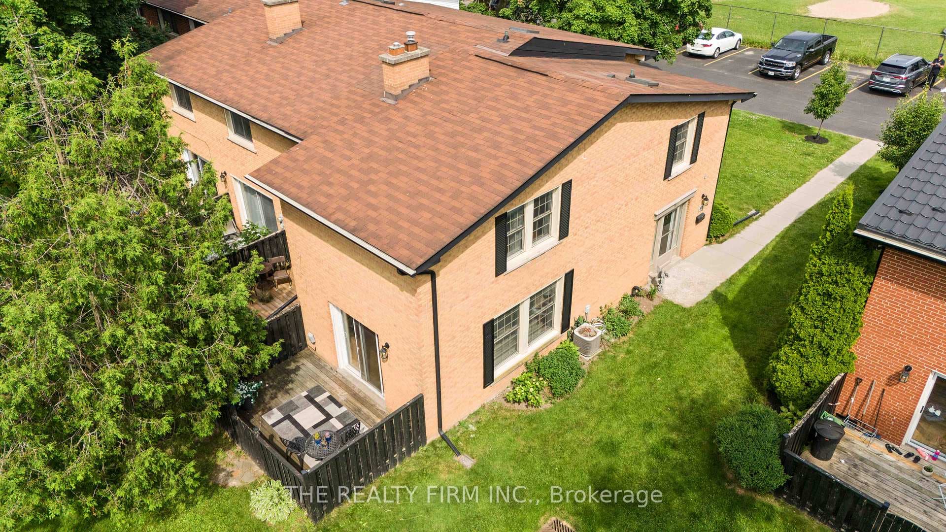 50 Guildwood Walk photo 32