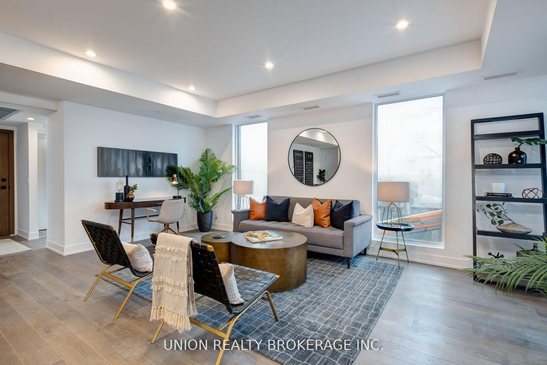 1316 Kingston Road Unit 209 photo 2