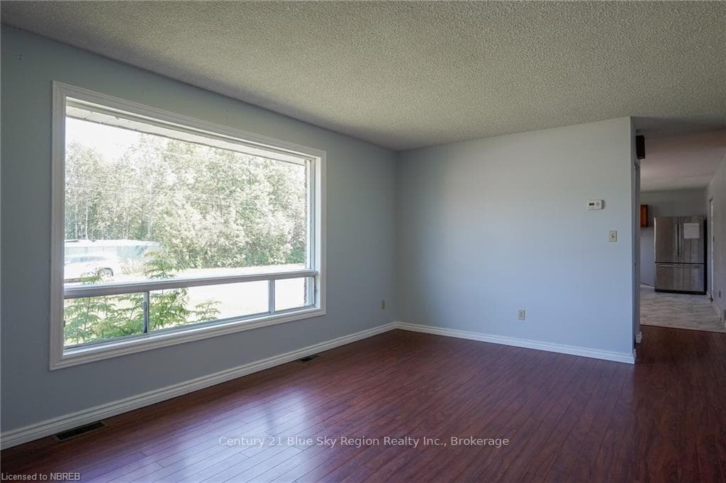 56 EGLINGTON Road photo 7