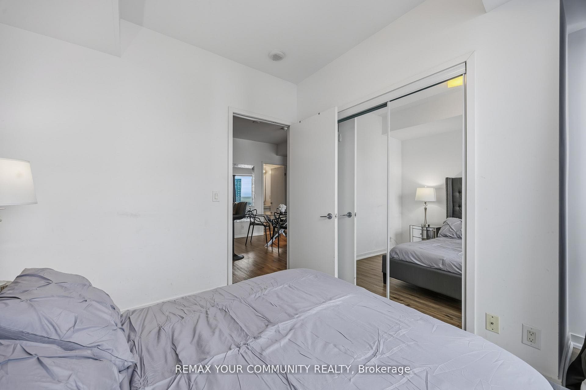 14 York Street Unit 2302 photo 15