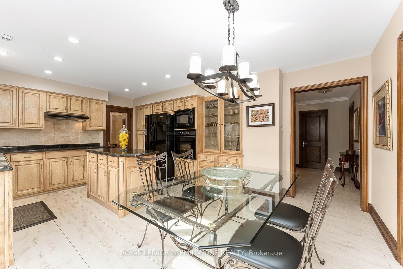 409 Wycliffe Avenue photo 15