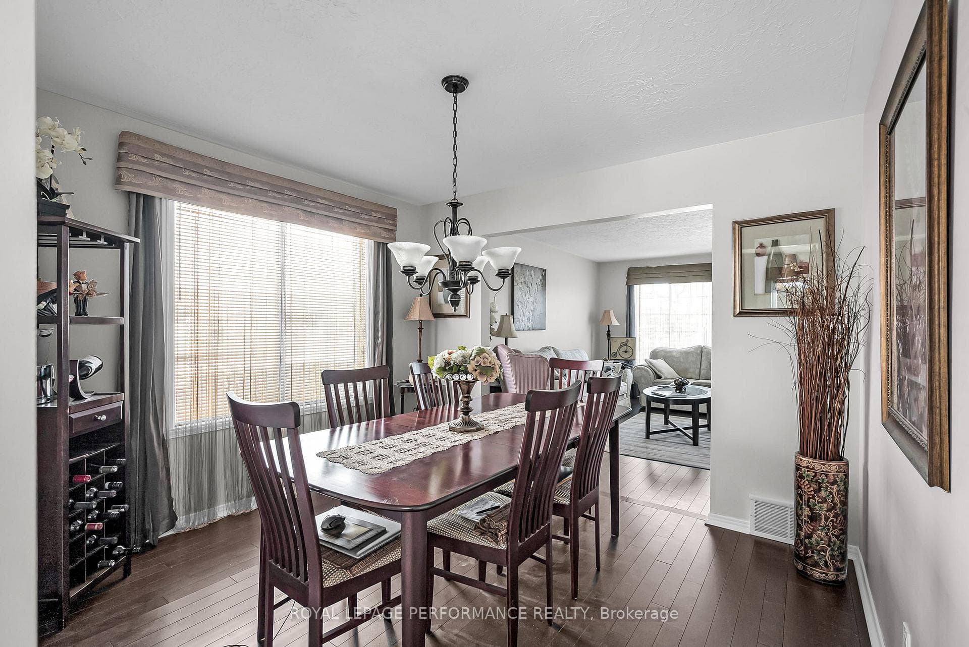 376 Sheridan Street photo 9