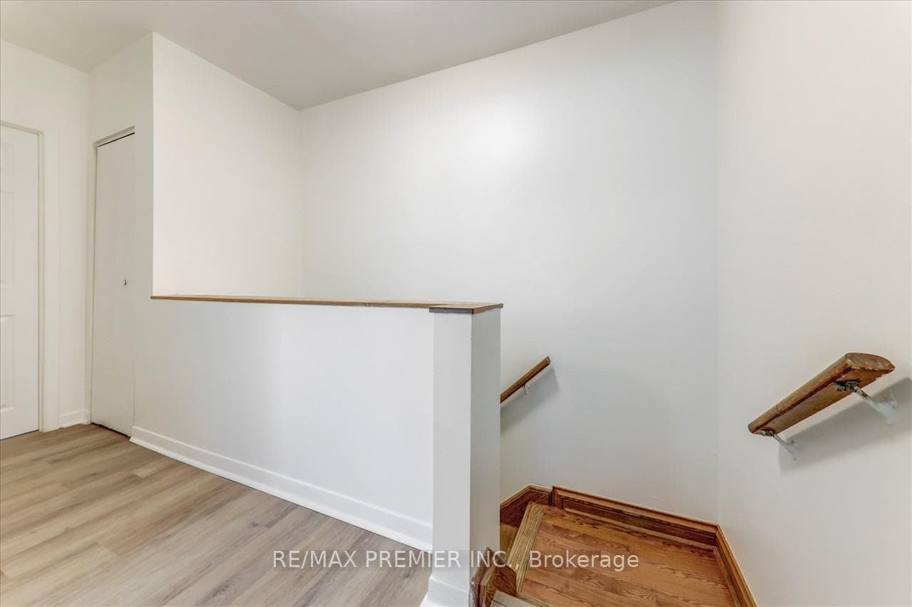 2901 Jane Street Unit 9 photo 12