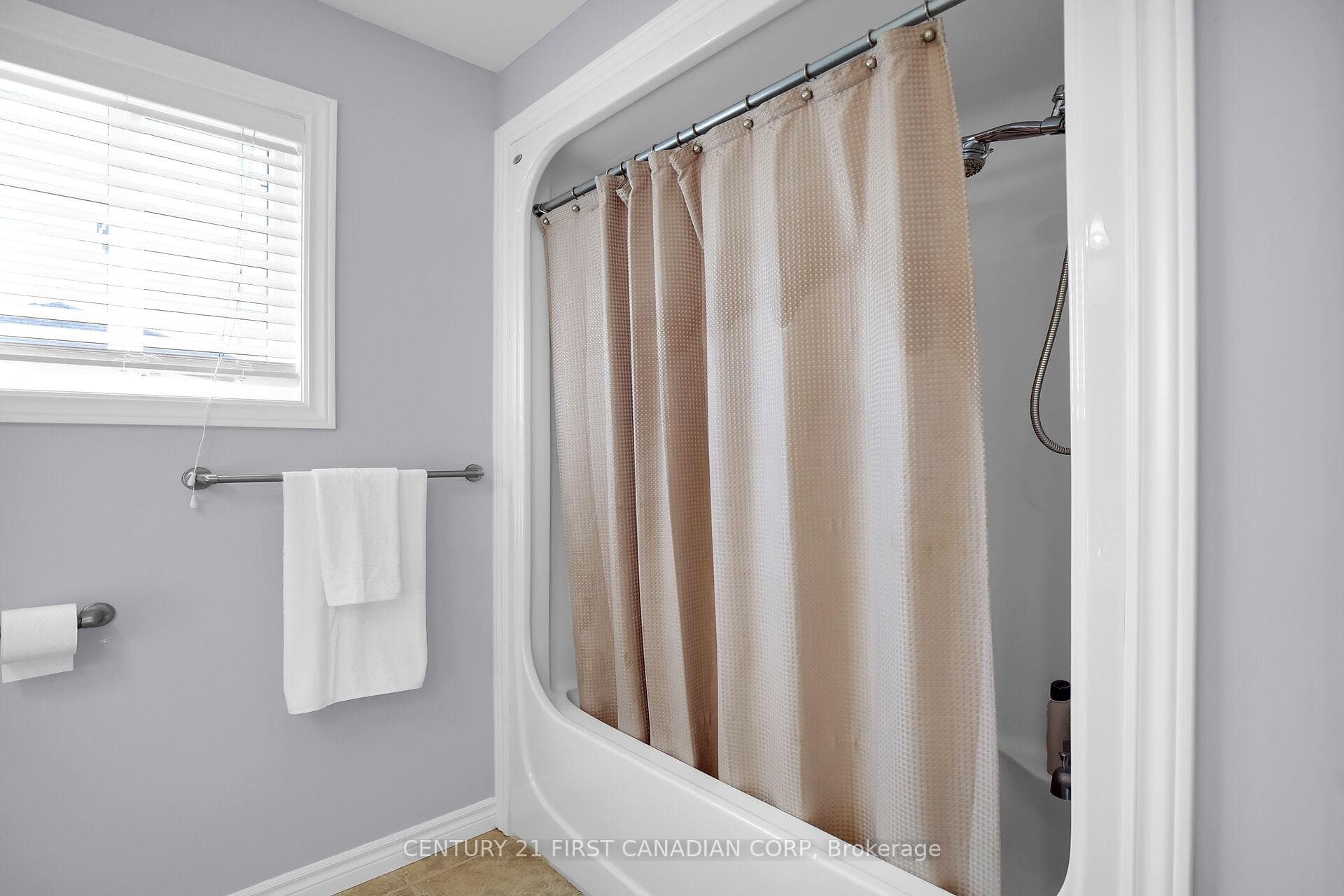 974 Grenfell Drive photo 26