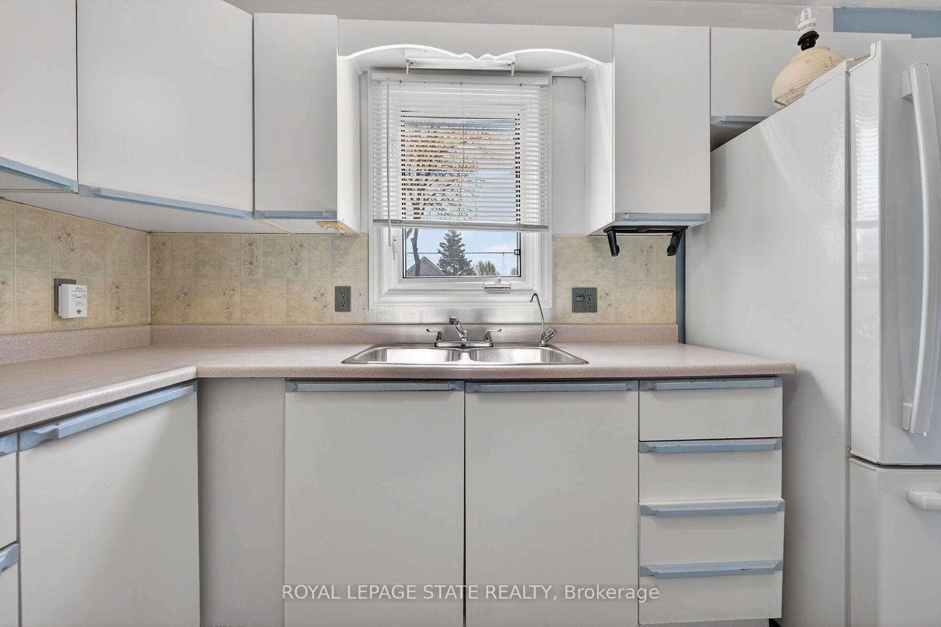 227 West 19th Street photo 9