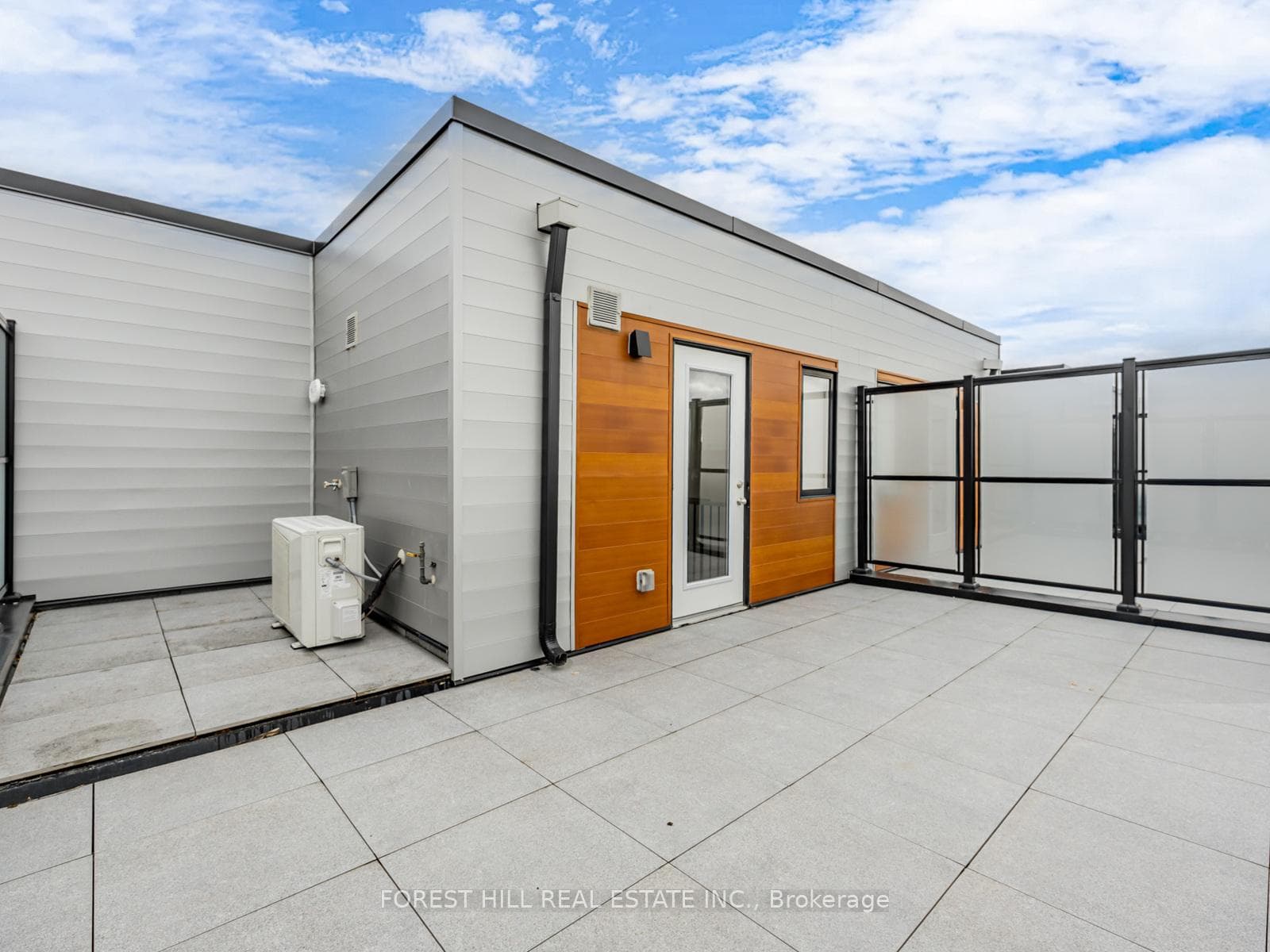 15 Brenthall Avenue Unit 12 photo 24