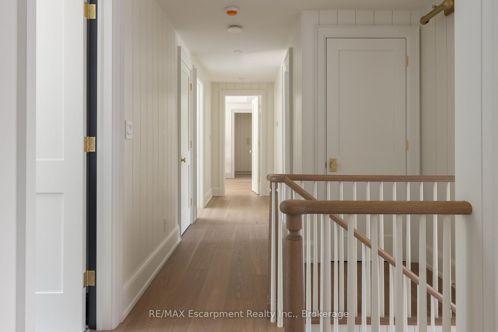 130 Edgecliffe Place photo 23