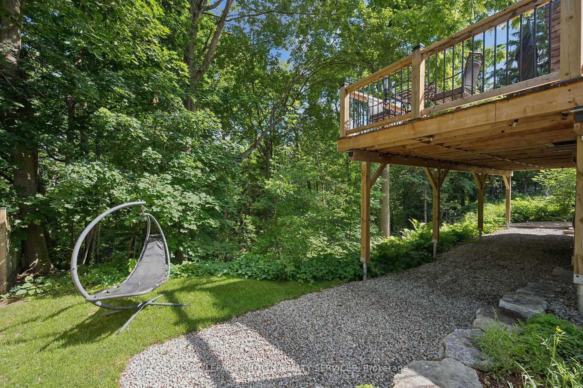 130 Blenheim Road photo 25