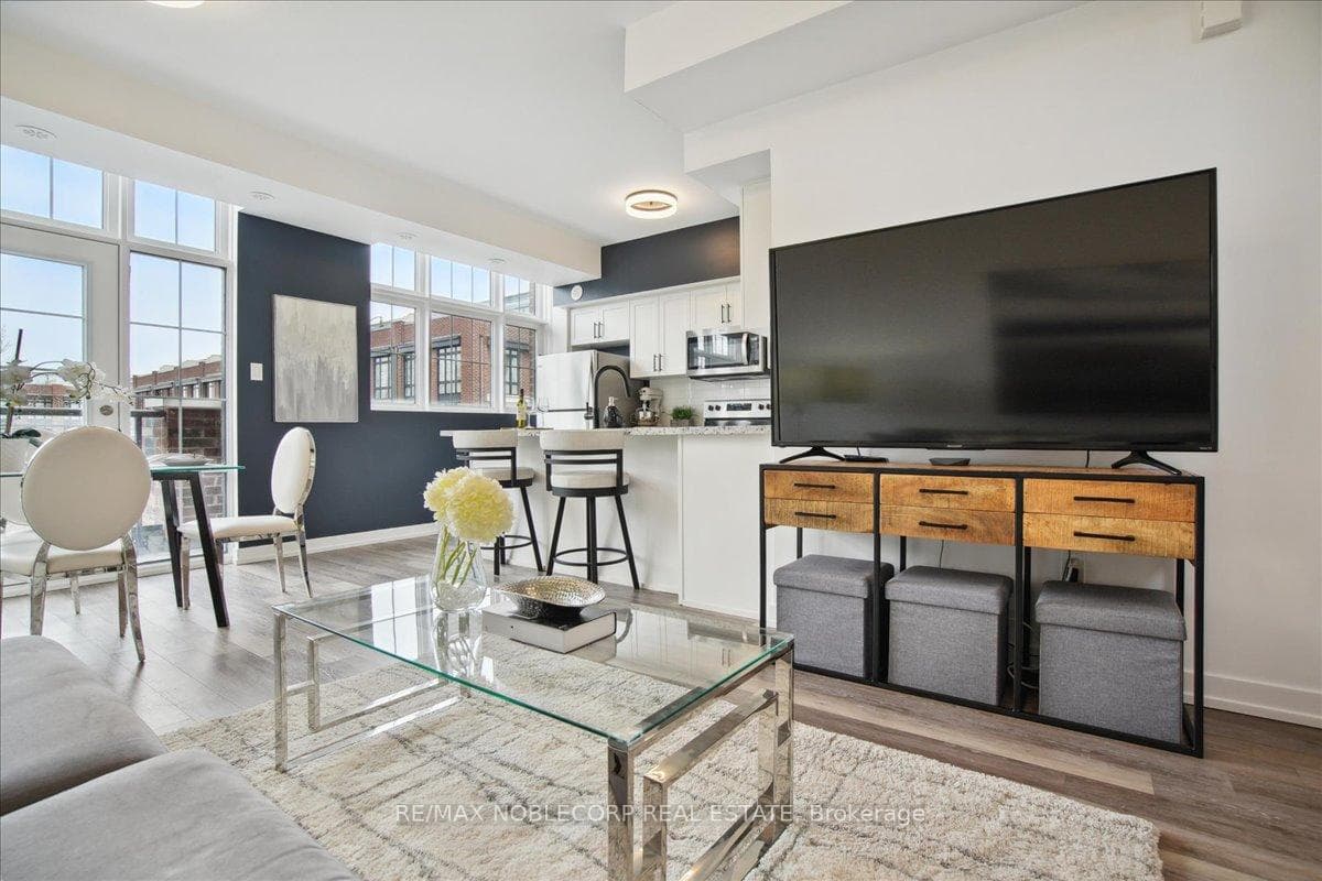 2 Linsmore Place Unit 300 photo 9