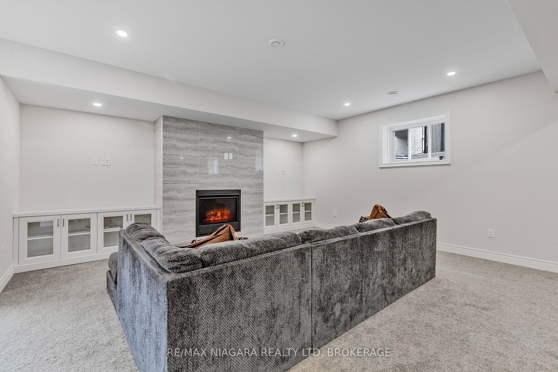 254 Lancaster Drive photo 40