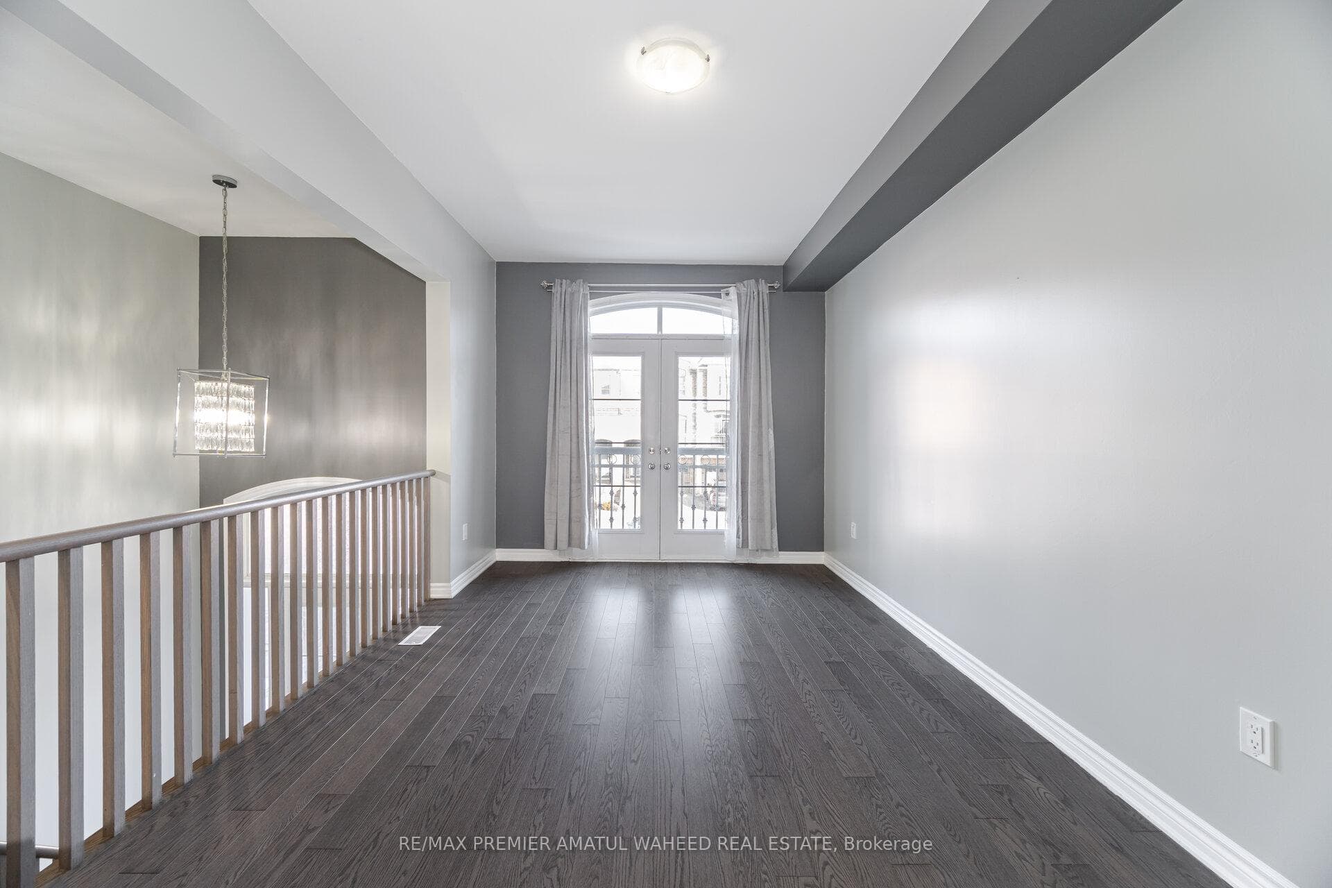 67 Farooq Boulevard photo 9