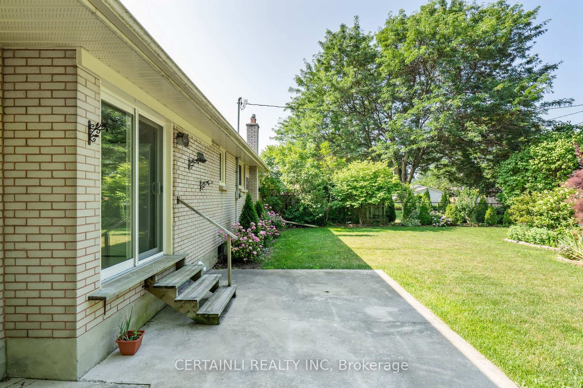 15 Hepburn Avenue photo 31
