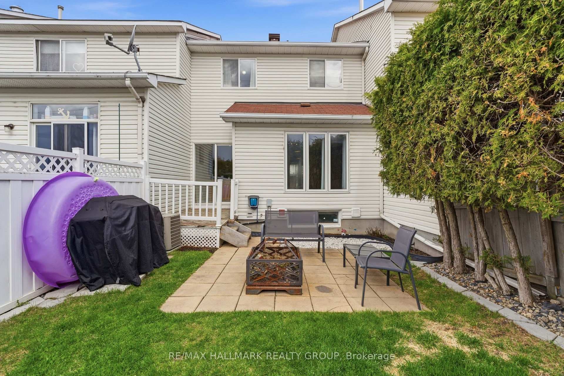 902 Paradise Crescent photo 27