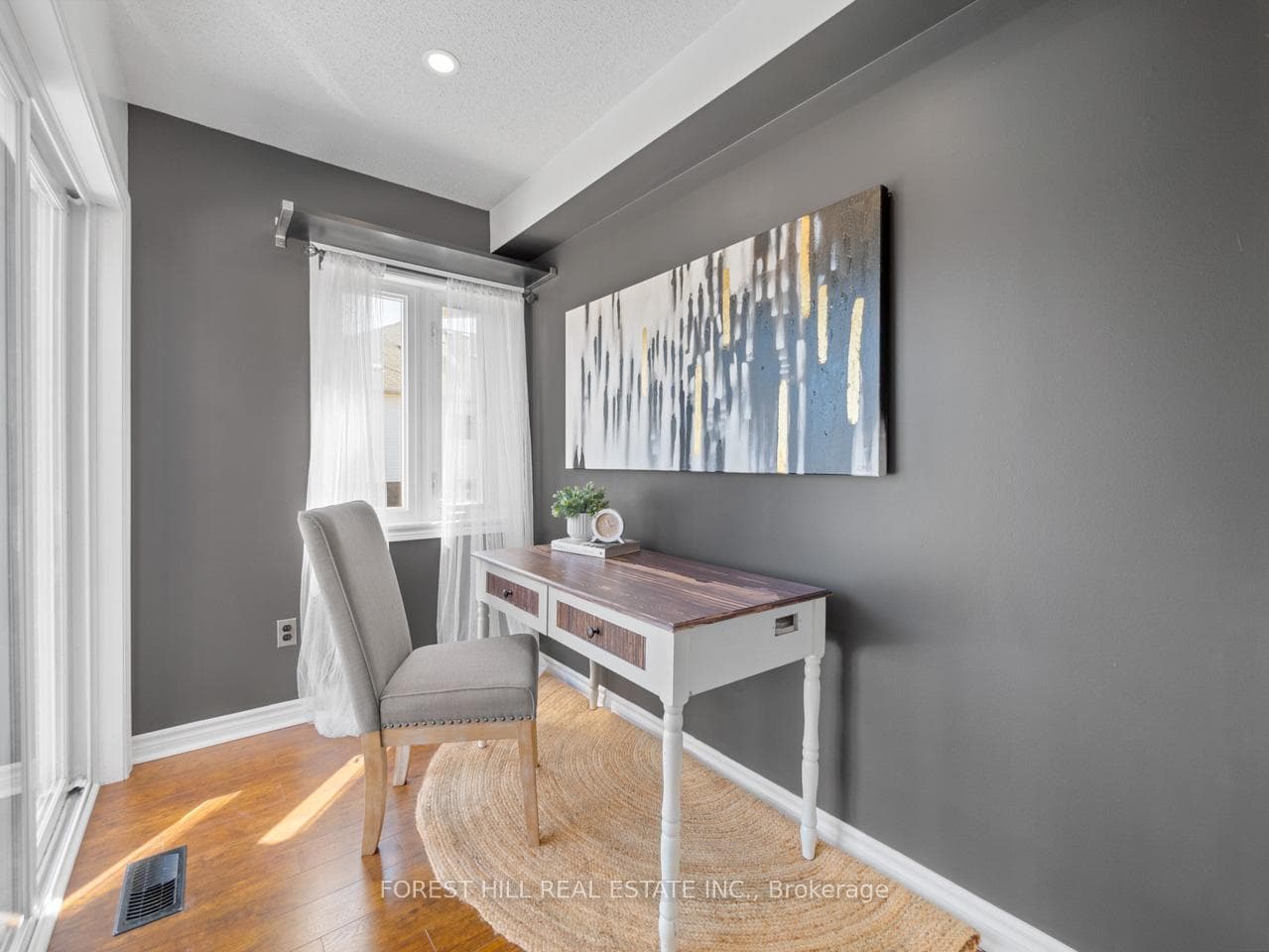 1701 Lampman Avenue Unit 303 photo 17