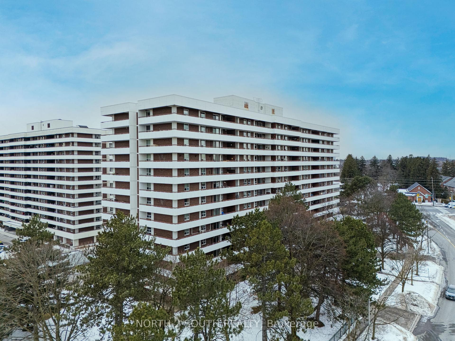 1 Royal Orchard Boulevard Unit 703 photo 2