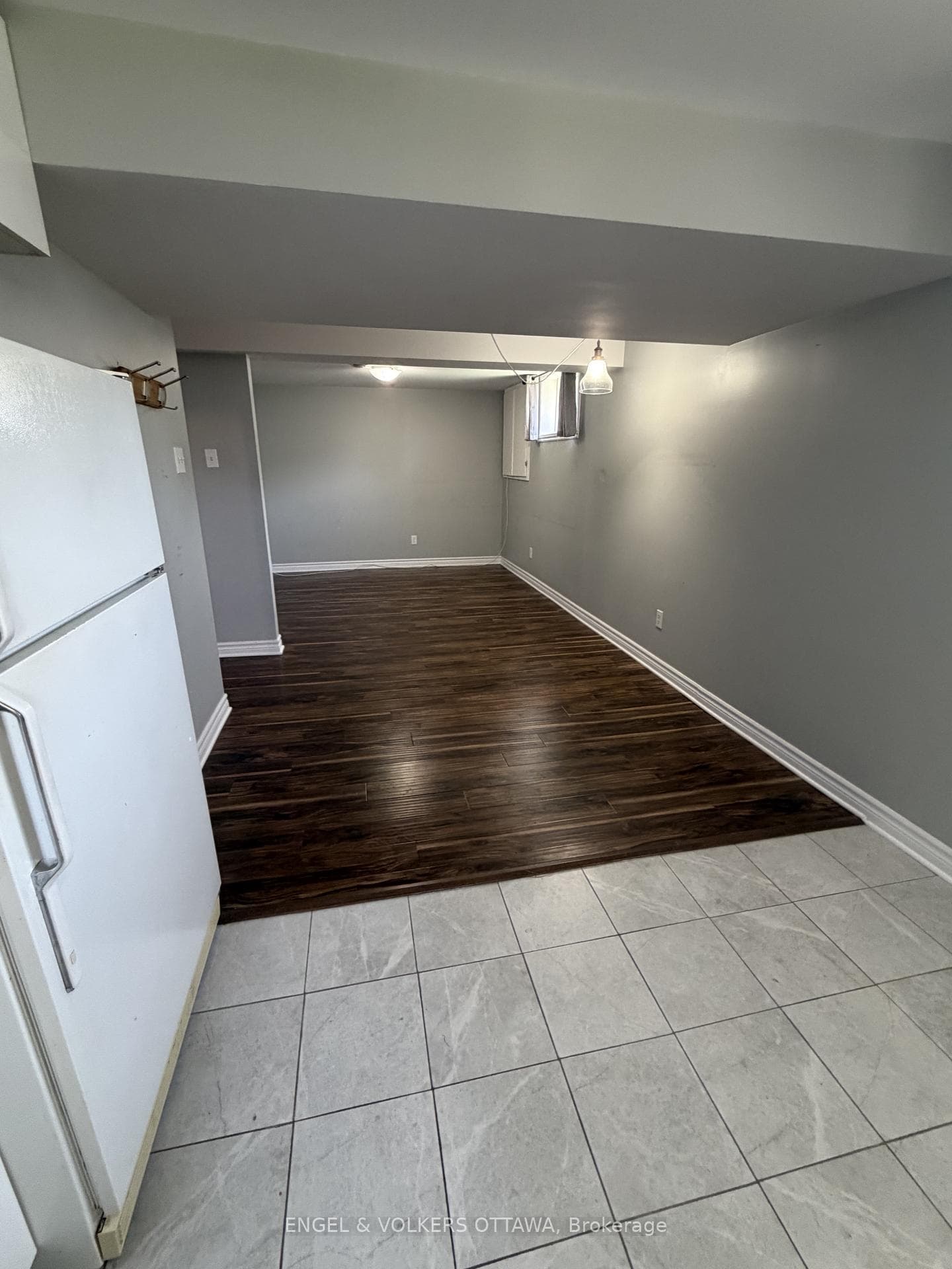 1199 OLD MONTREAL Road Unit B photo 8