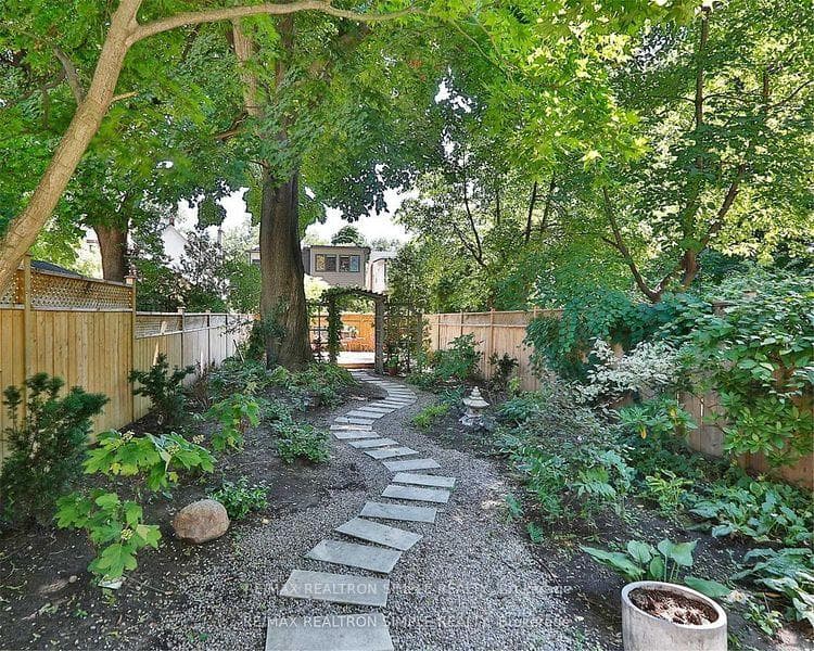 65 Soudan Avenue photo 25