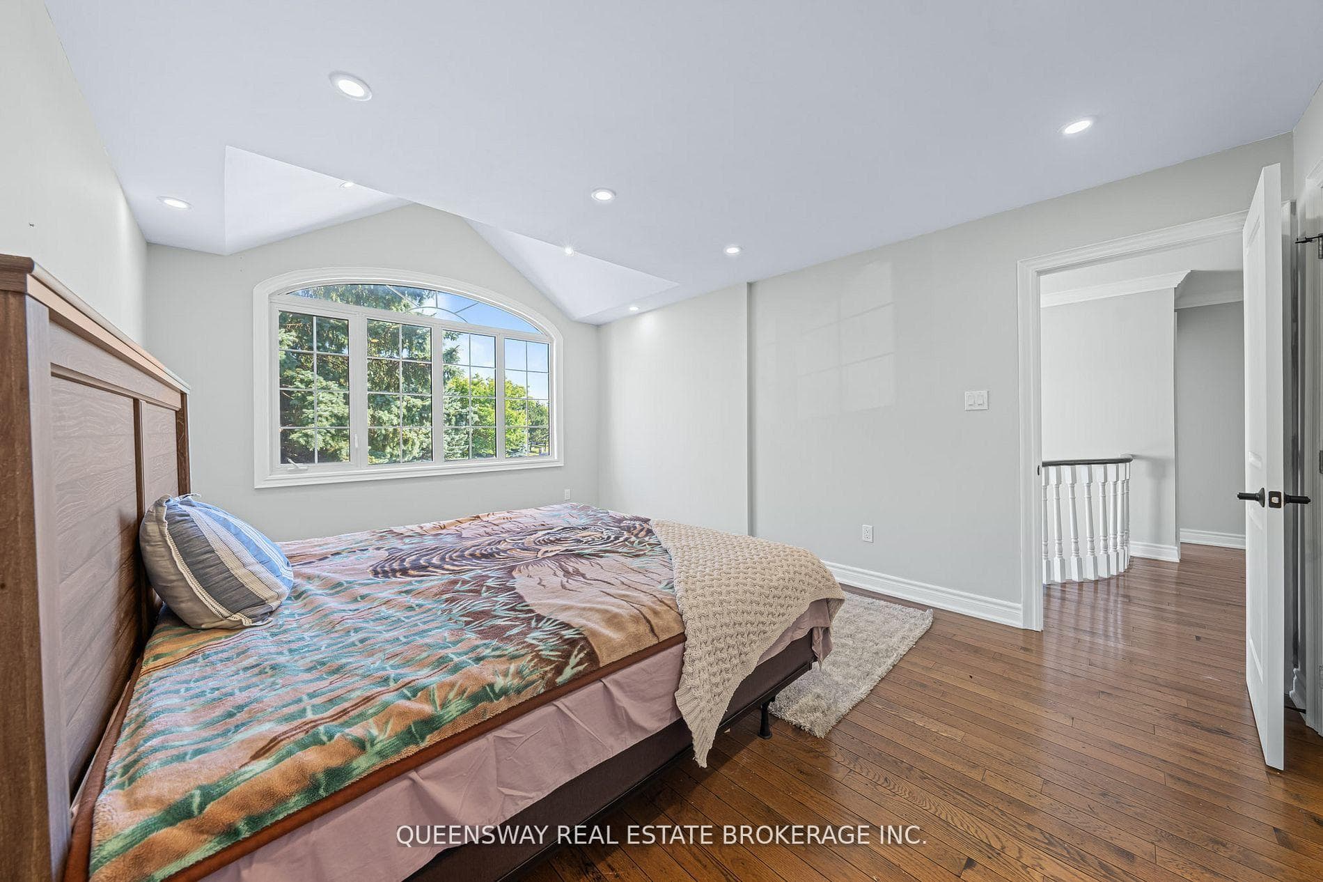619 Culler Mews photo 19