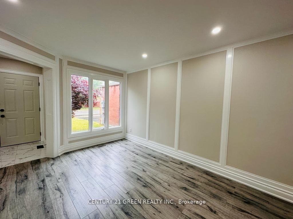 24 Sullivan Drive photo 3