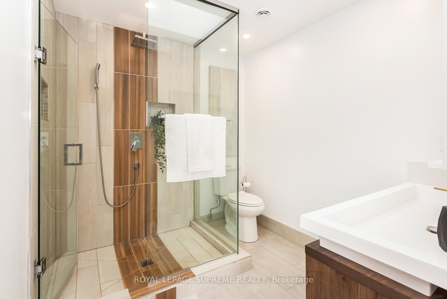 48 Greendale Avenue photo 21