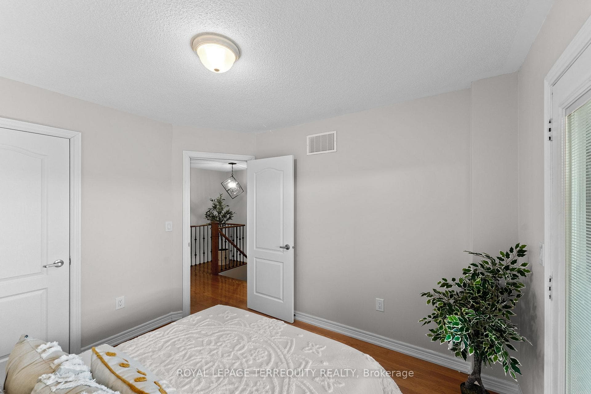1779 Carousel Drive photo 30