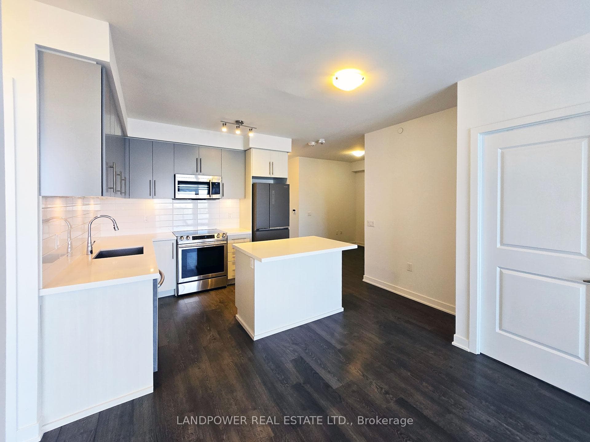4677 Glen Erin Drive Unit 1210 photo 3