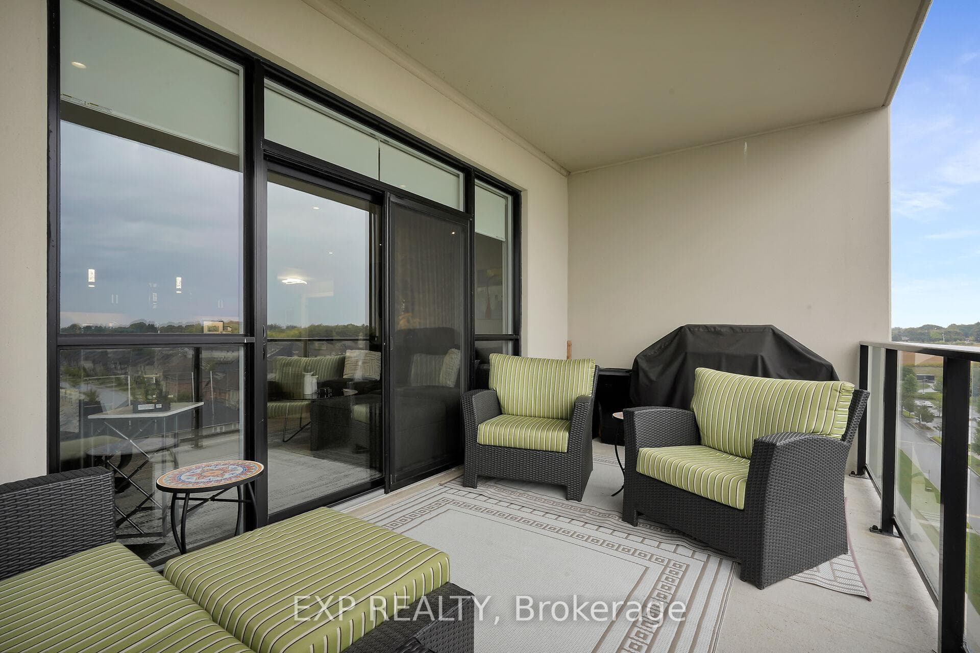 260 VILLAGEWALK Boulevard Unit 709 photo 29