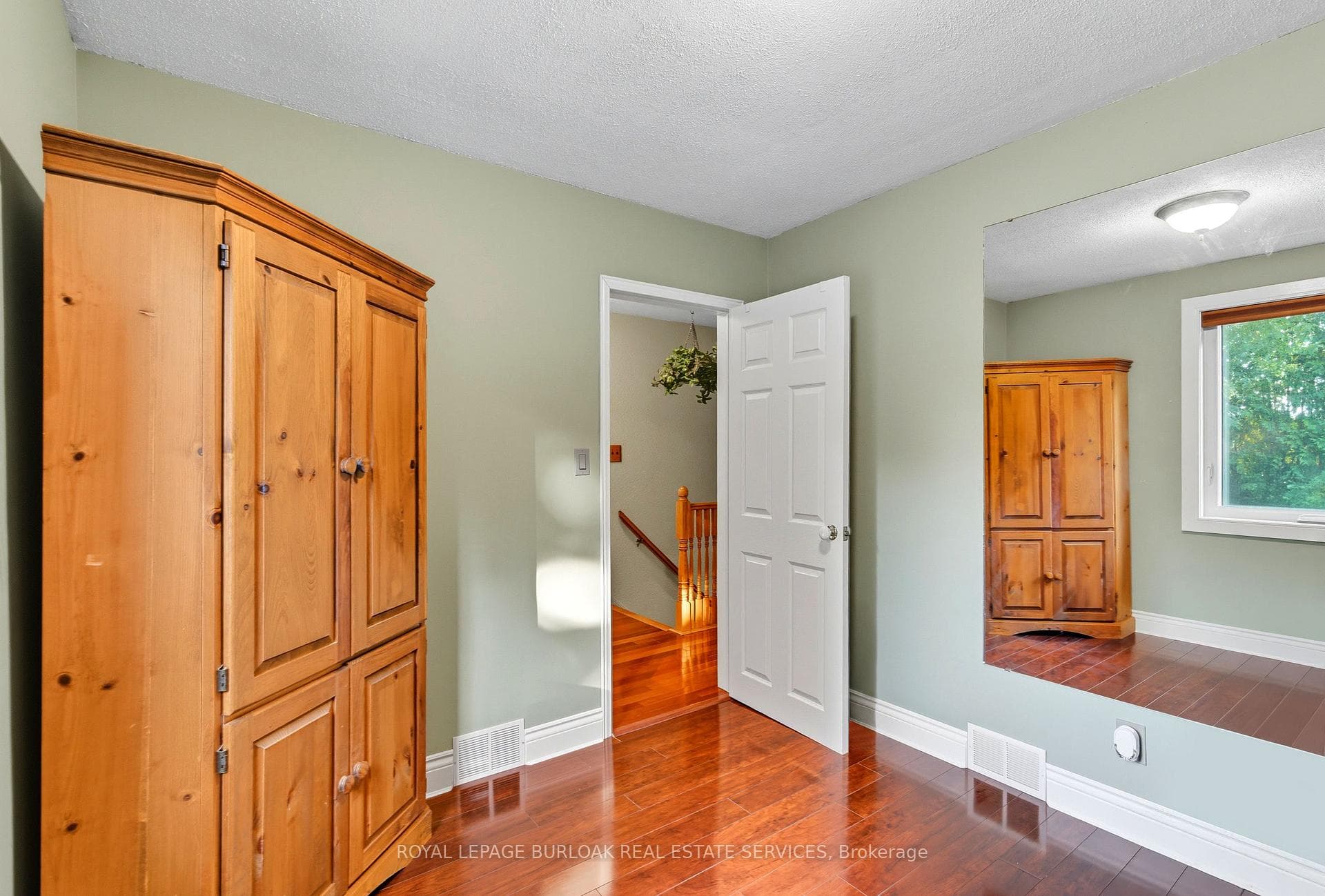 1159 Greening Avenue photo 21