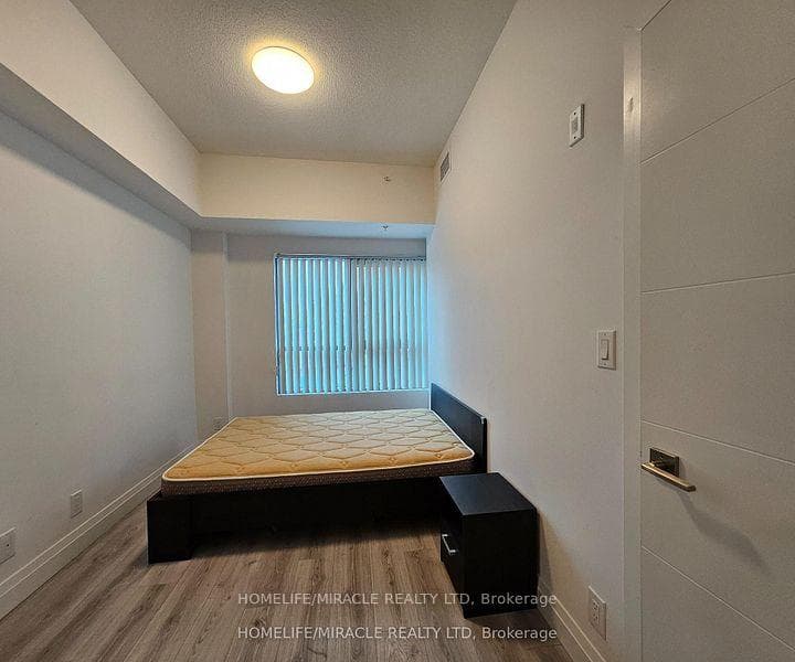 652 Princess Street Unit 420 photo 21