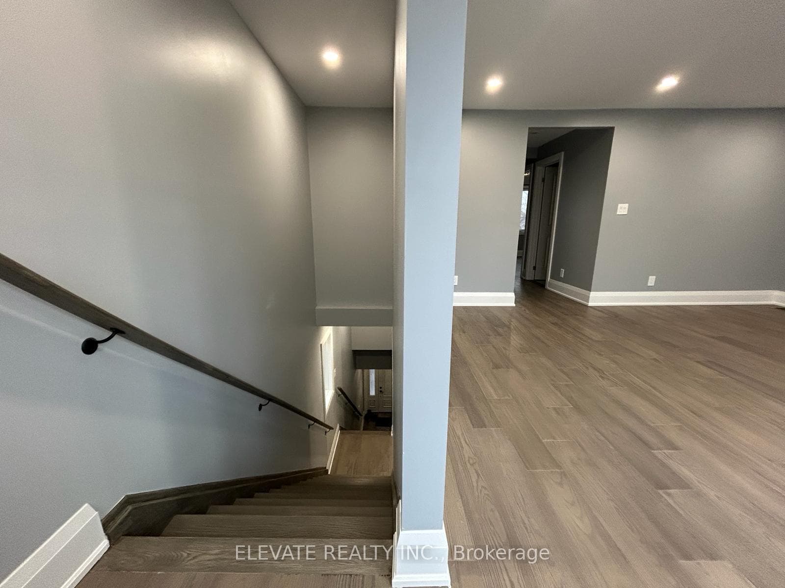 25 Dorval Road Unit 2 photo 13
