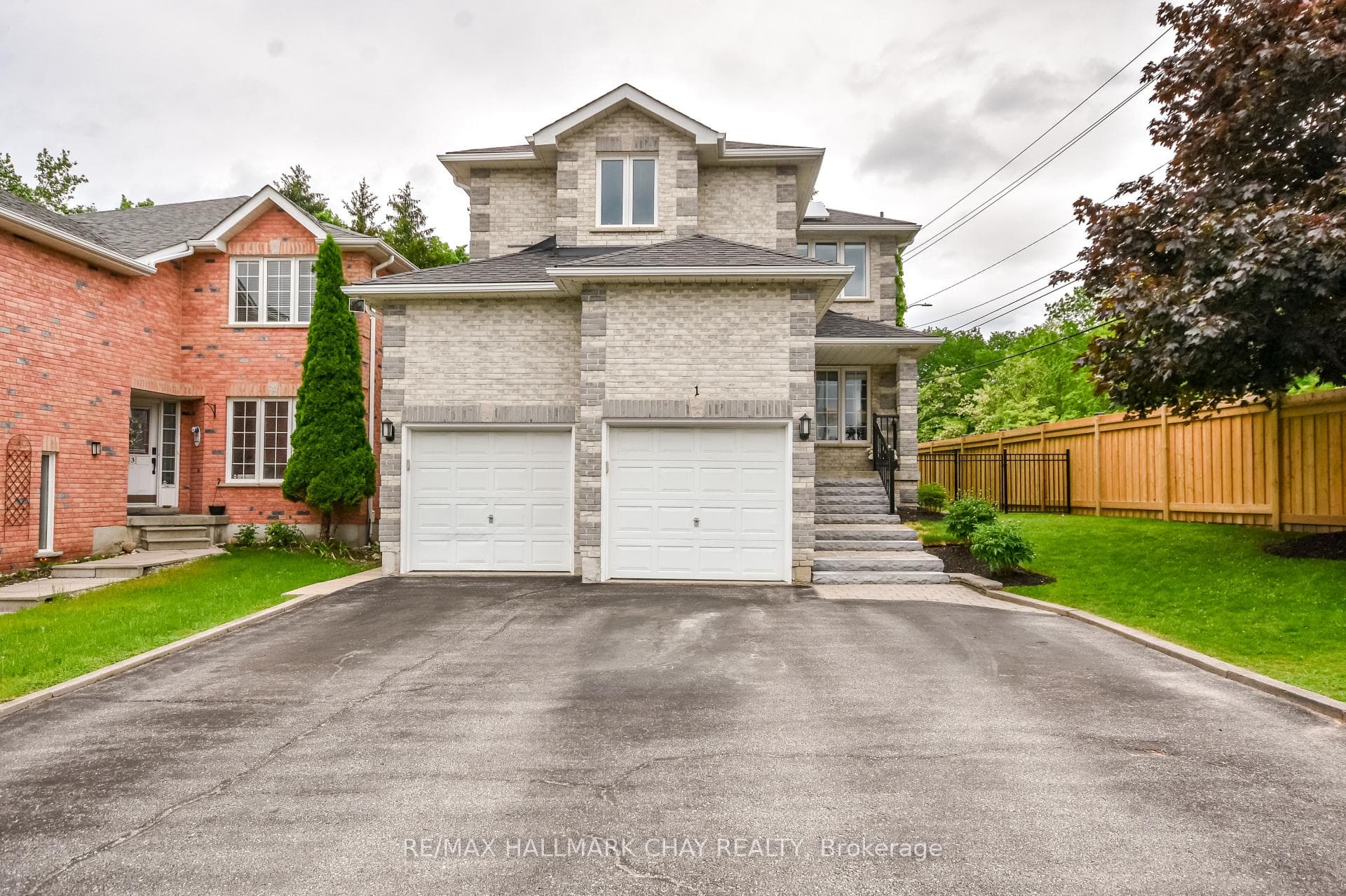 1 Hawkins Drive photo 2