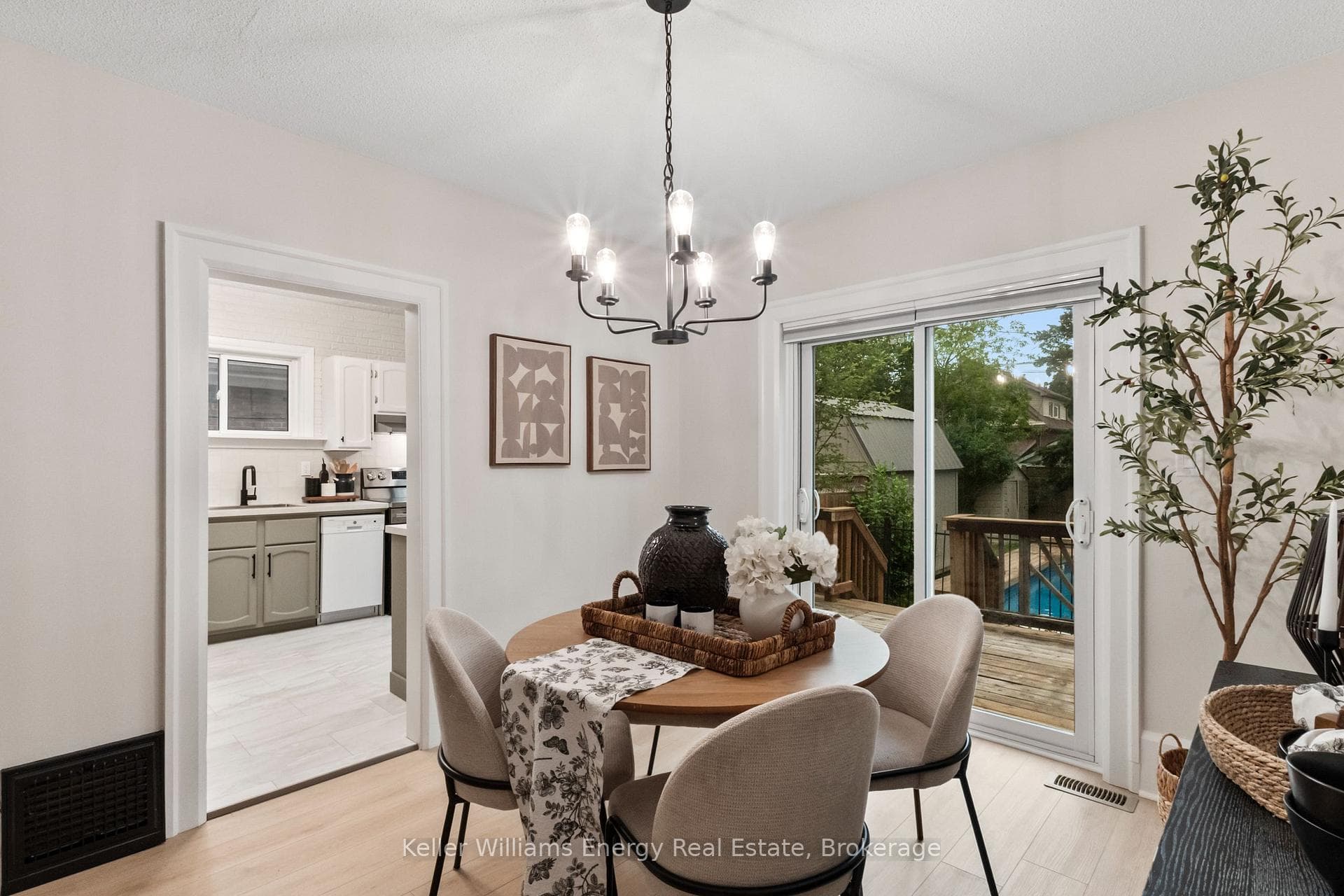 55 Arlington Avenue photo 10