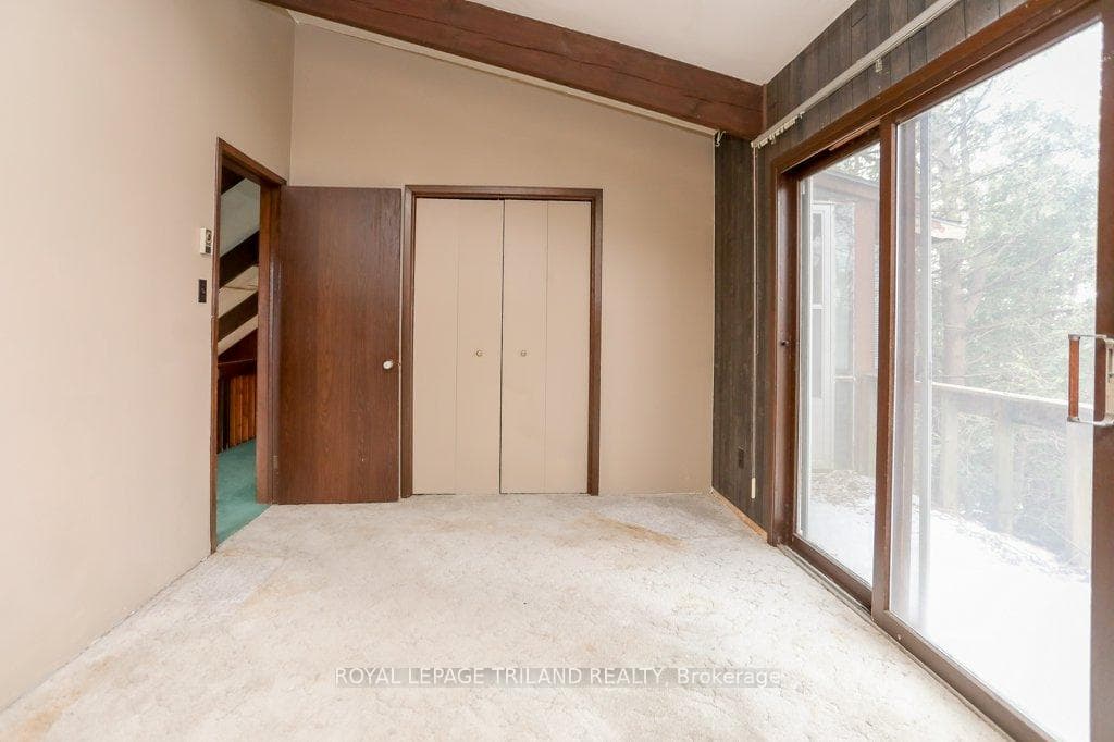 4578 PUTNAM Road photo 22