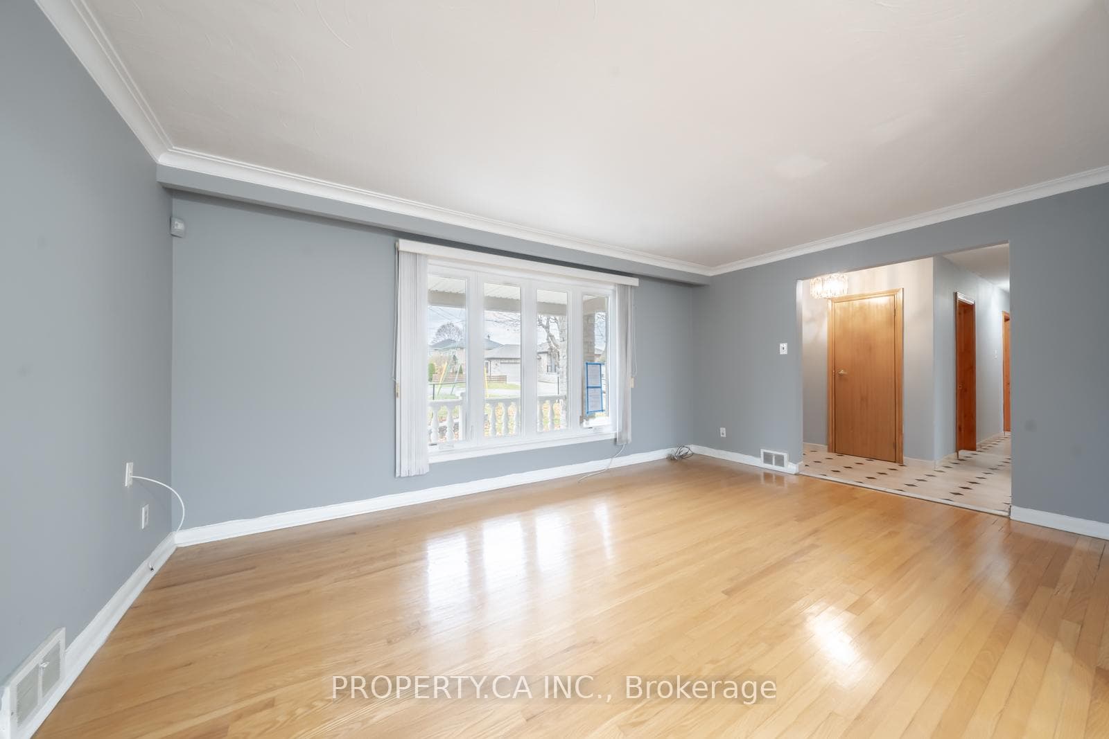 16 Datchet Road photo 4