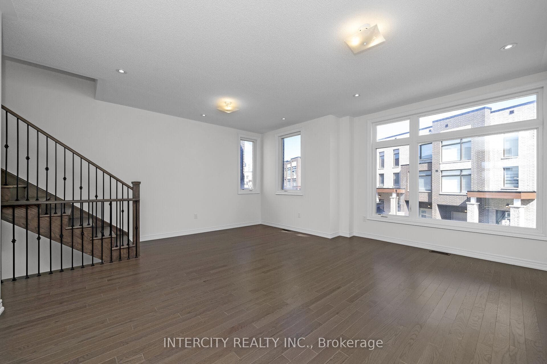 28 Queenpost Drive Unit 30 photo 18