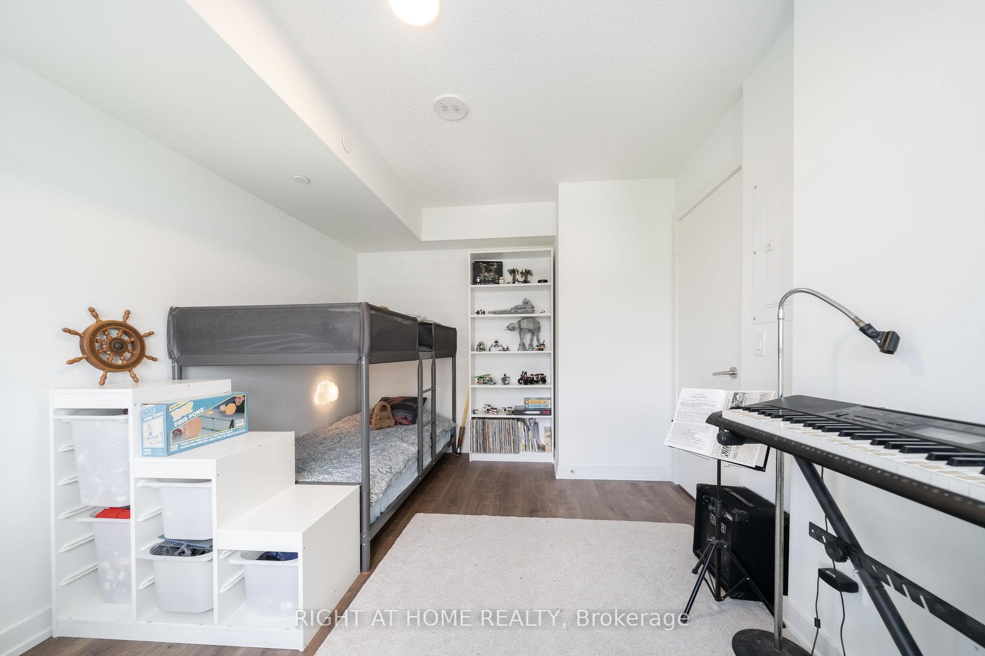 10 Wilby Crescent Unit 807 photo 28
