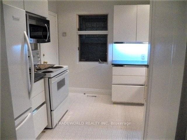 11 Poplar Plains Crescent Unit Main Fl photo 4