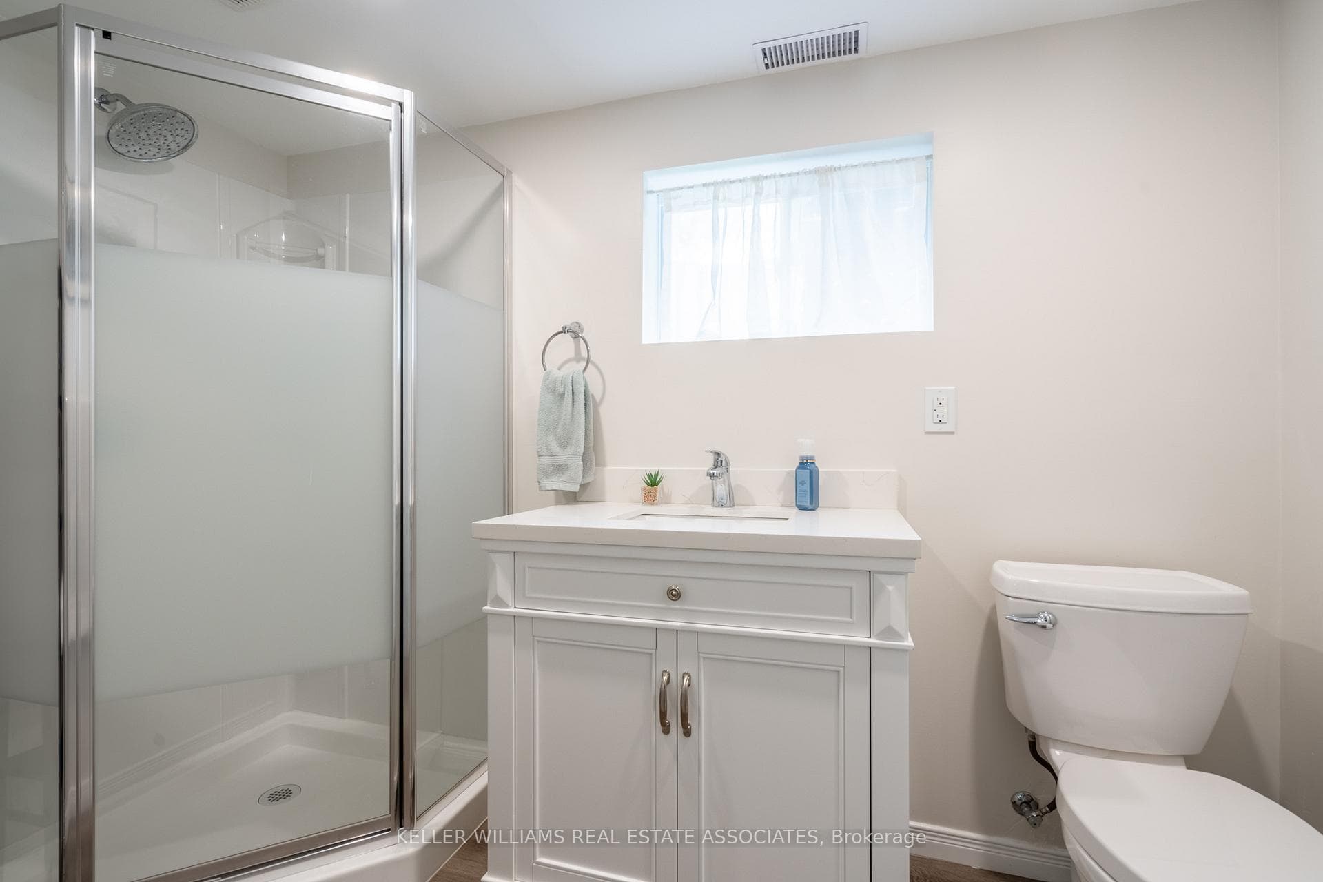 48 Concord Avenue photo 29