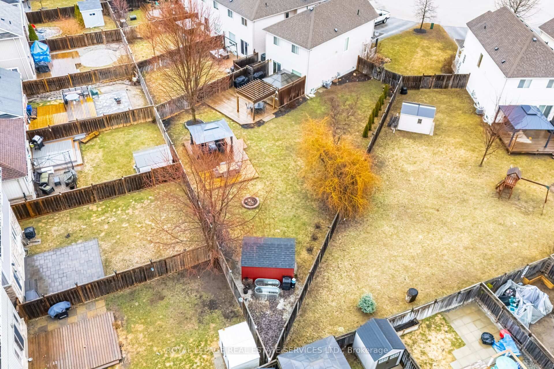 140 Stonemount Crescent photo 38