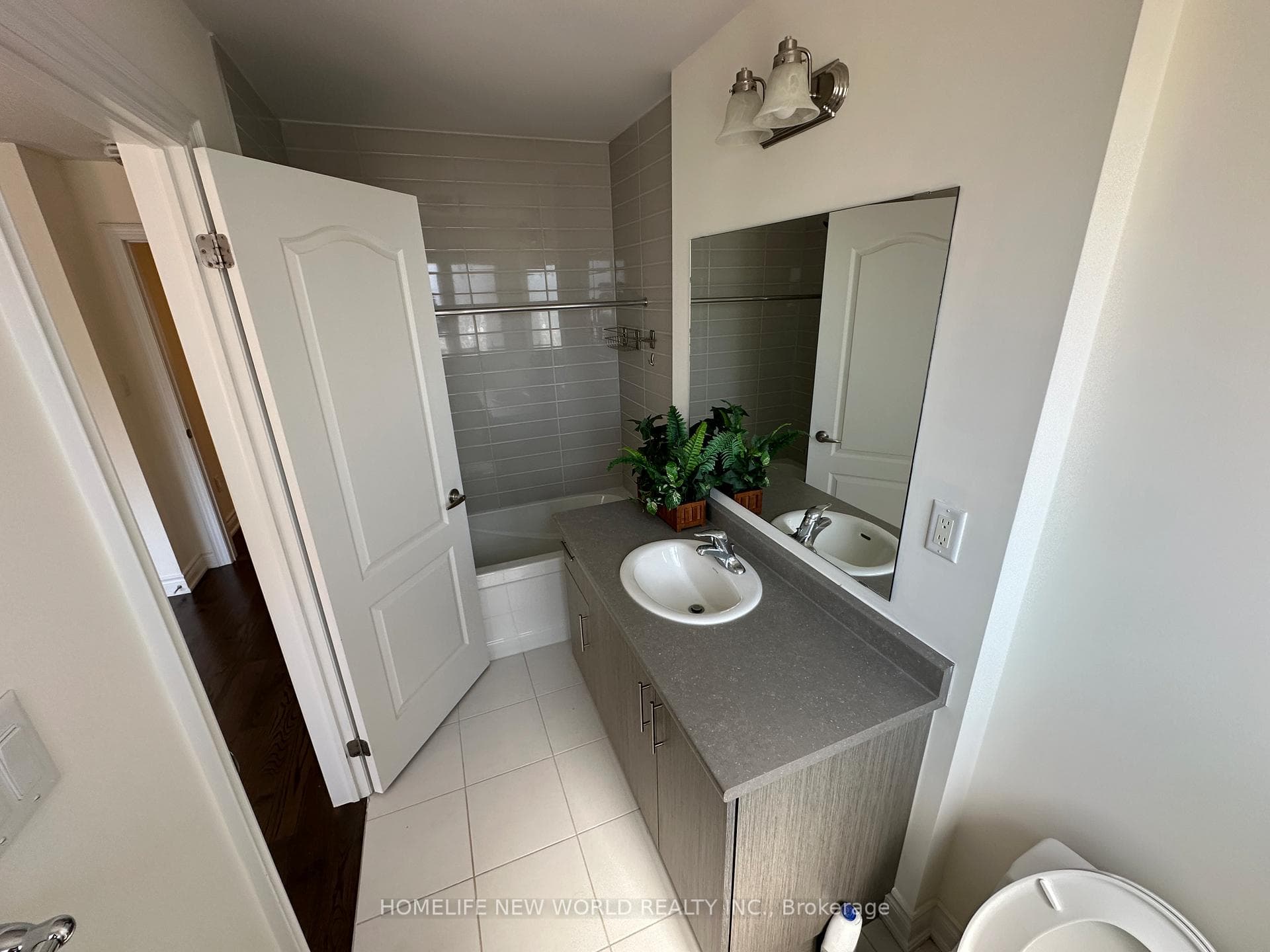 9 Briarfield Avenue photo 10
