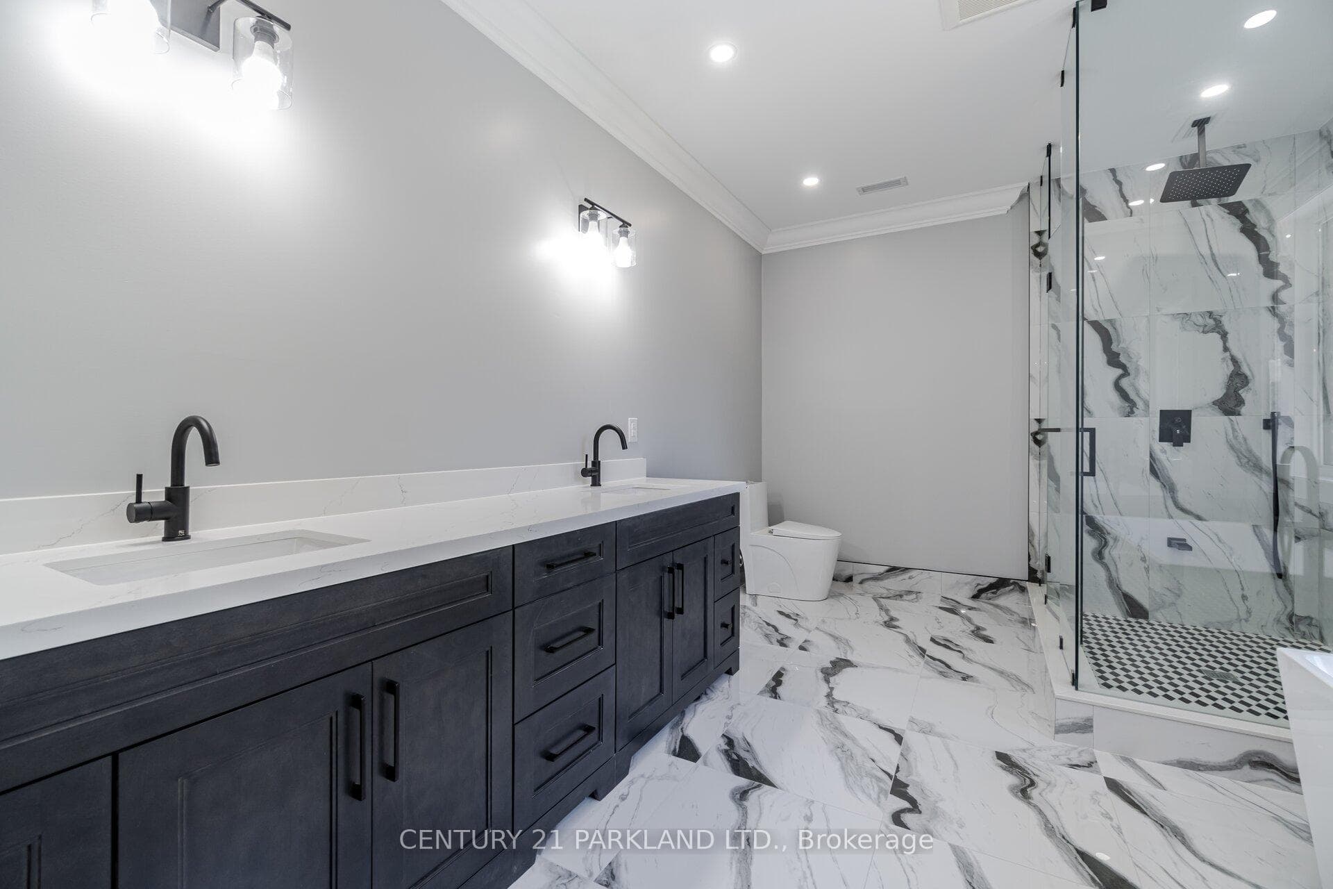 21 Falaise Road photo 17
