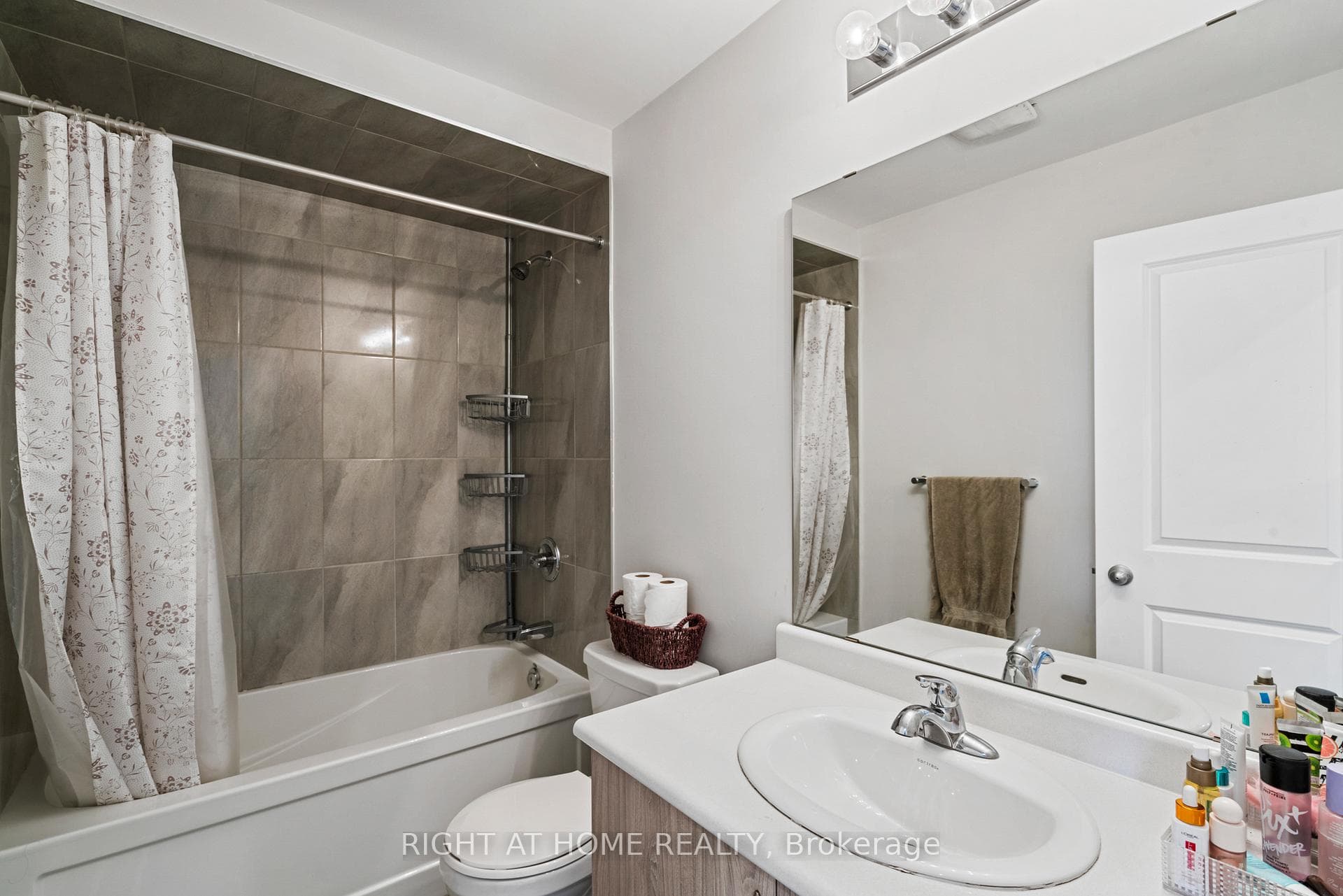 57 Pinot Crescent photo 24