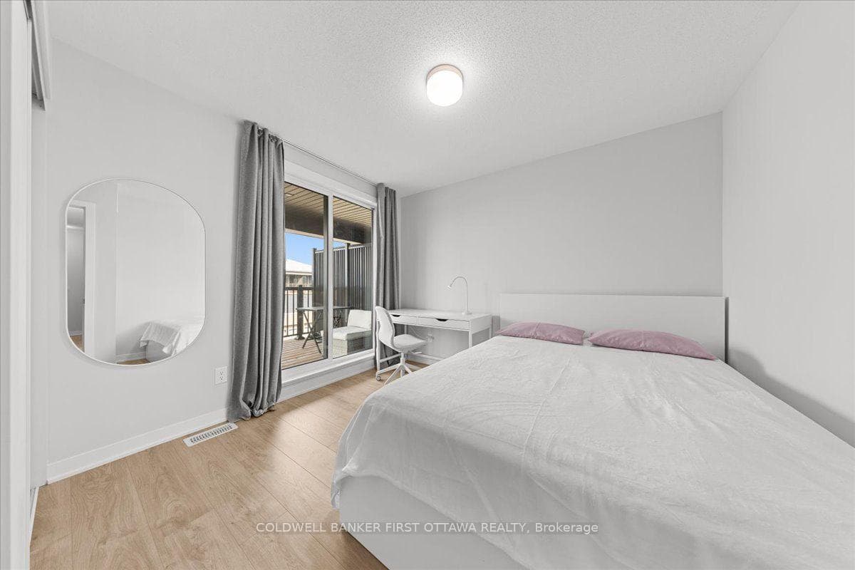 210 PARNIAN Private photo 20