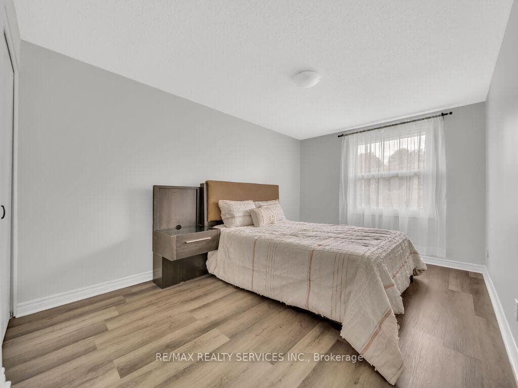 415 Keats Way Unit 2 photo 25