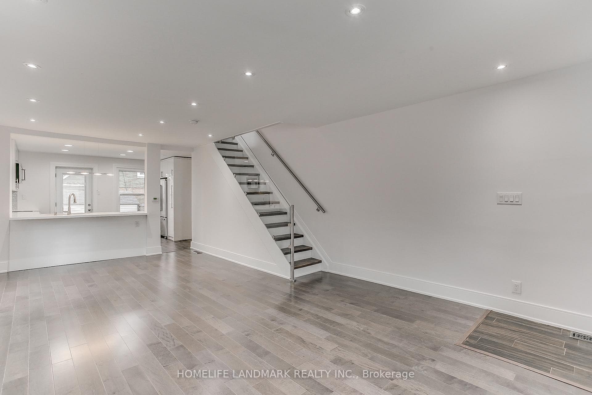 500 Balliol Street photo 6